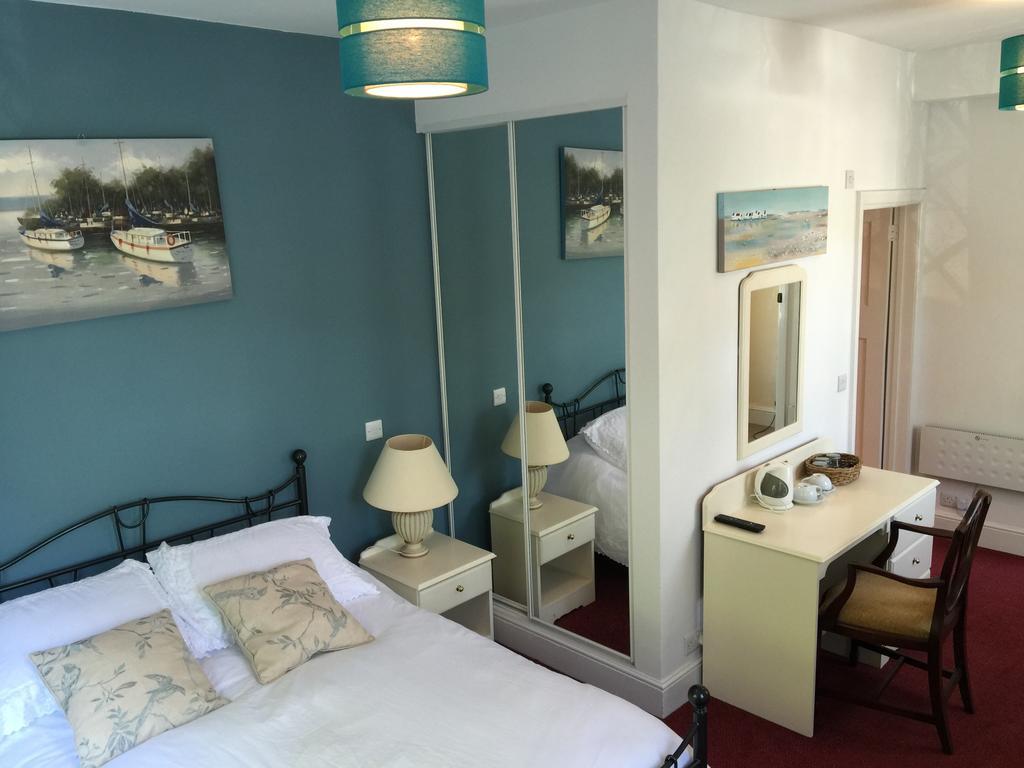 Cottage Inn リントン 部屋 写真
